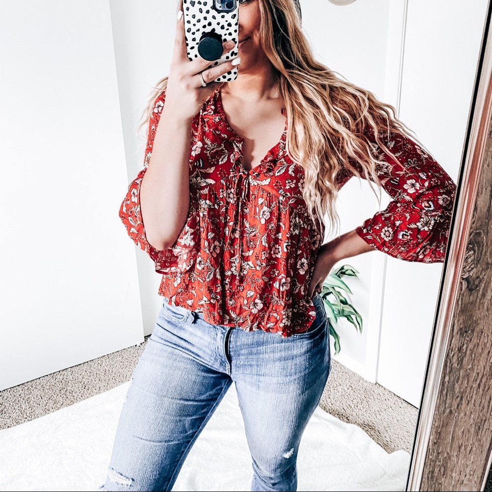 Altar’d state floral top